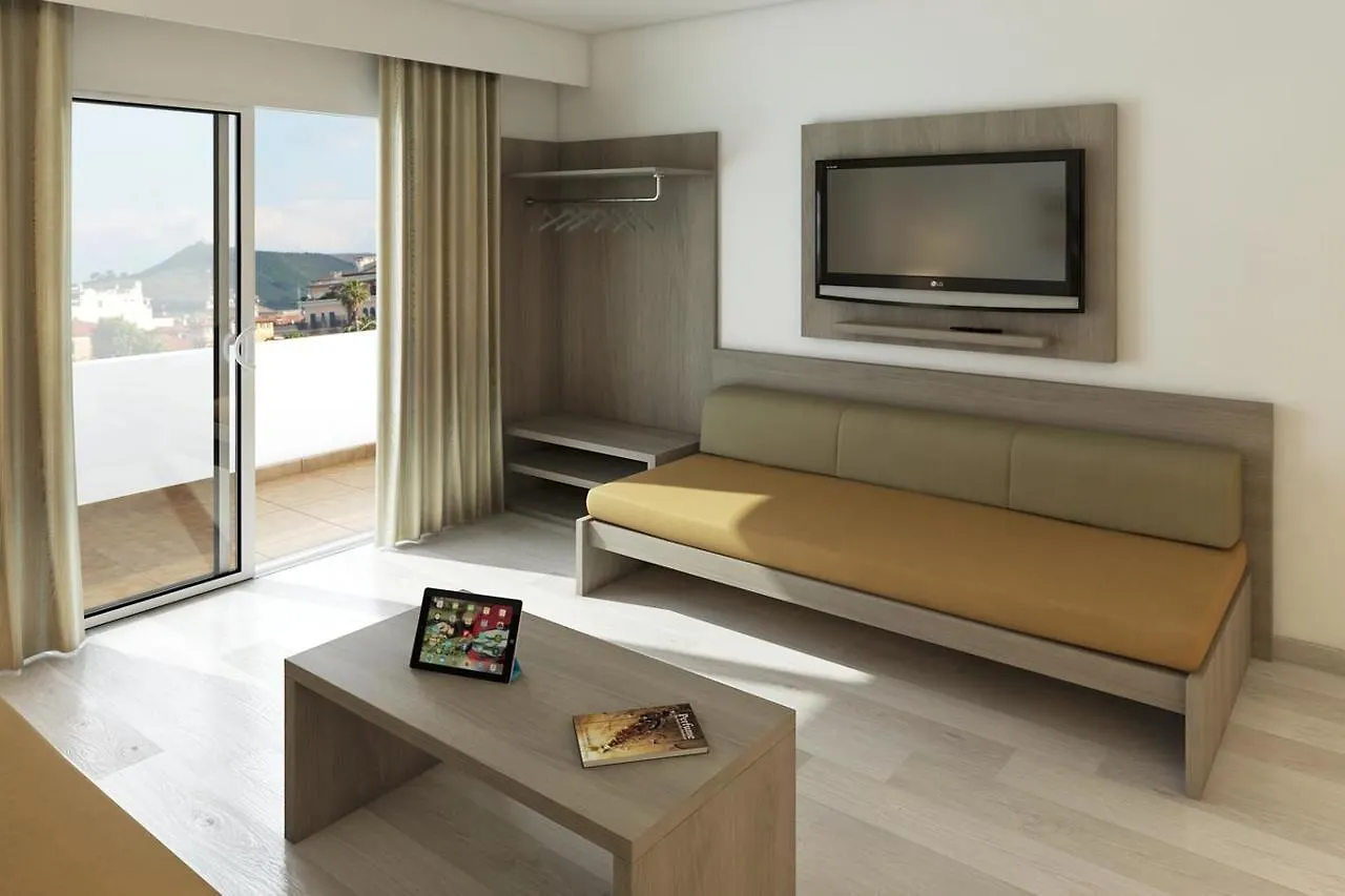 Отель Apartamentos Embat Плайя де Пальма