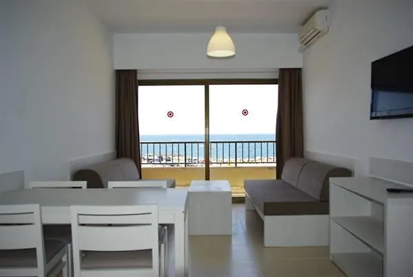 Отель Apartamentos Embat Плайя де Пальма